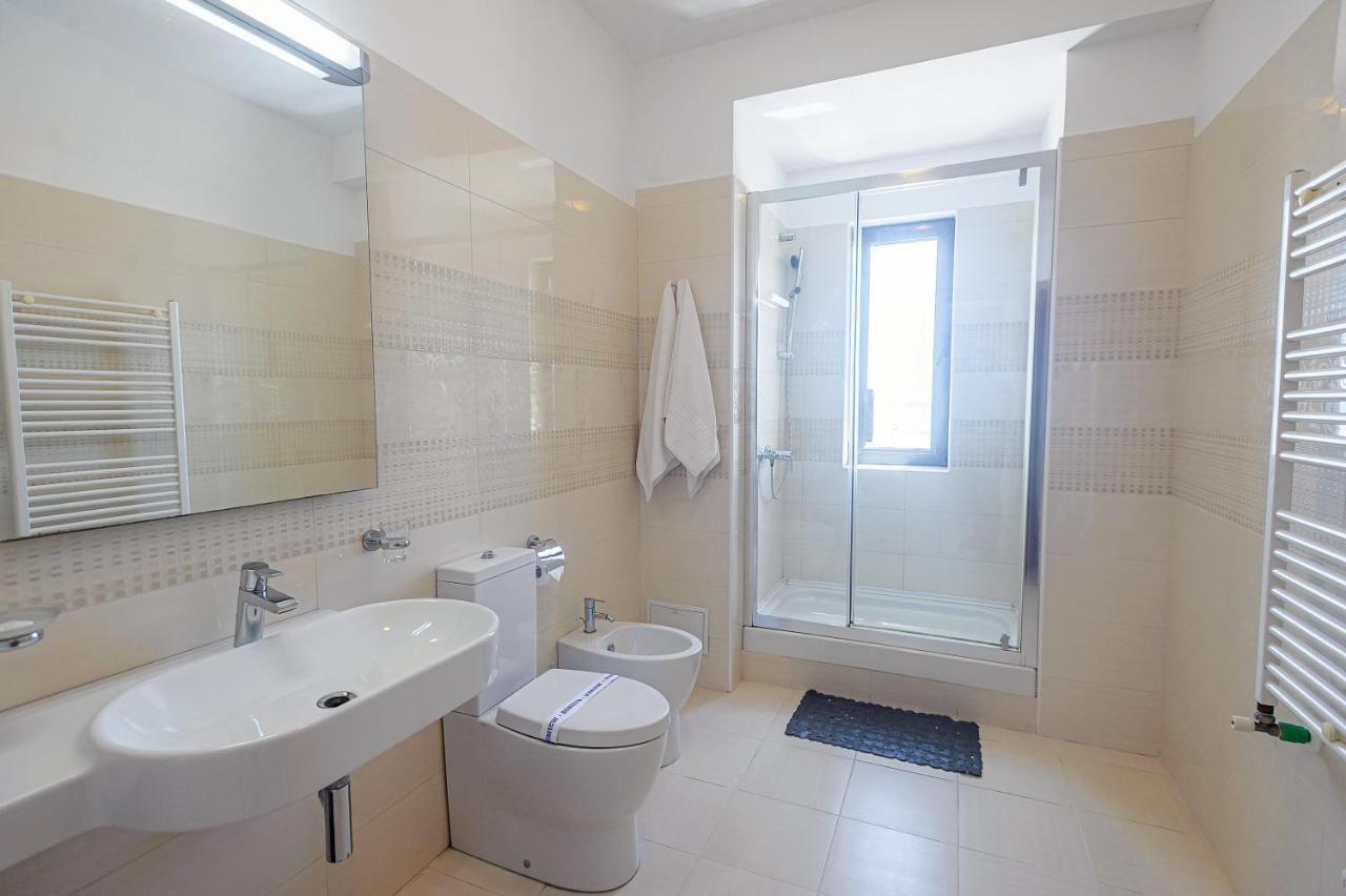 Riviera Apartament *