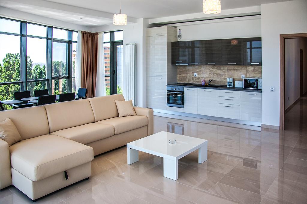 Apartament Riviera *
